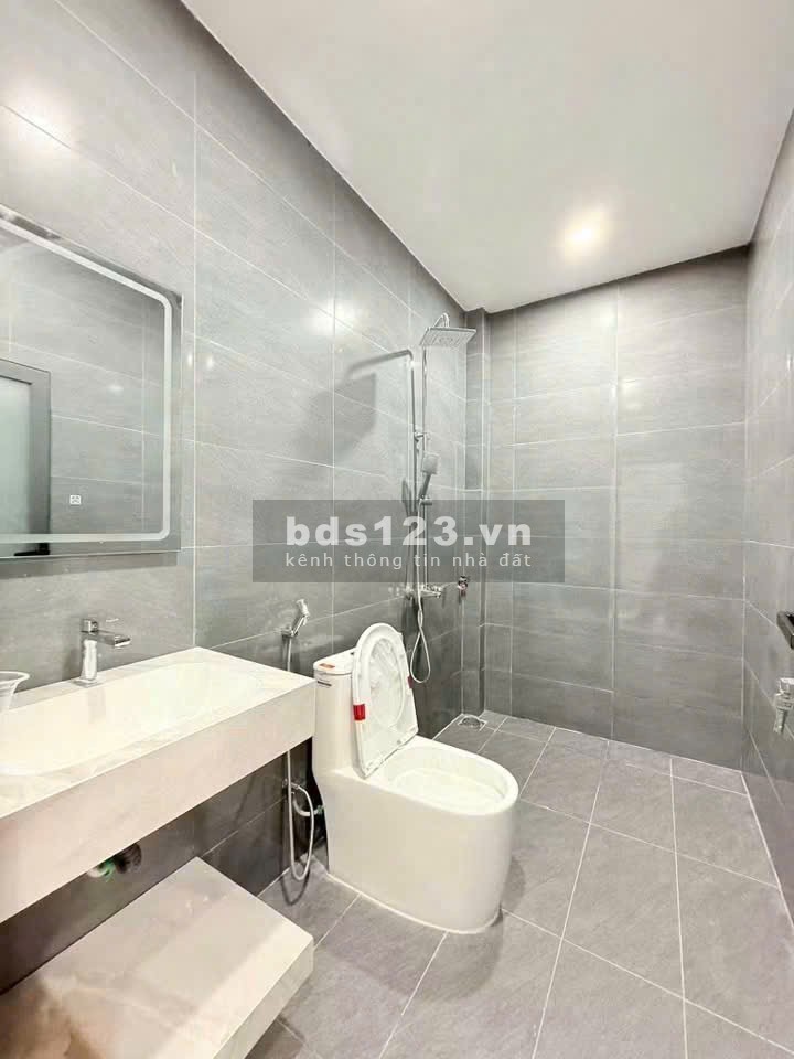 CẢNH BÁO: MUA NHÀ ĐẸP LẠI BỊ TẶNG NGUYÊN BỘ NỘI THẤT XỊN!
