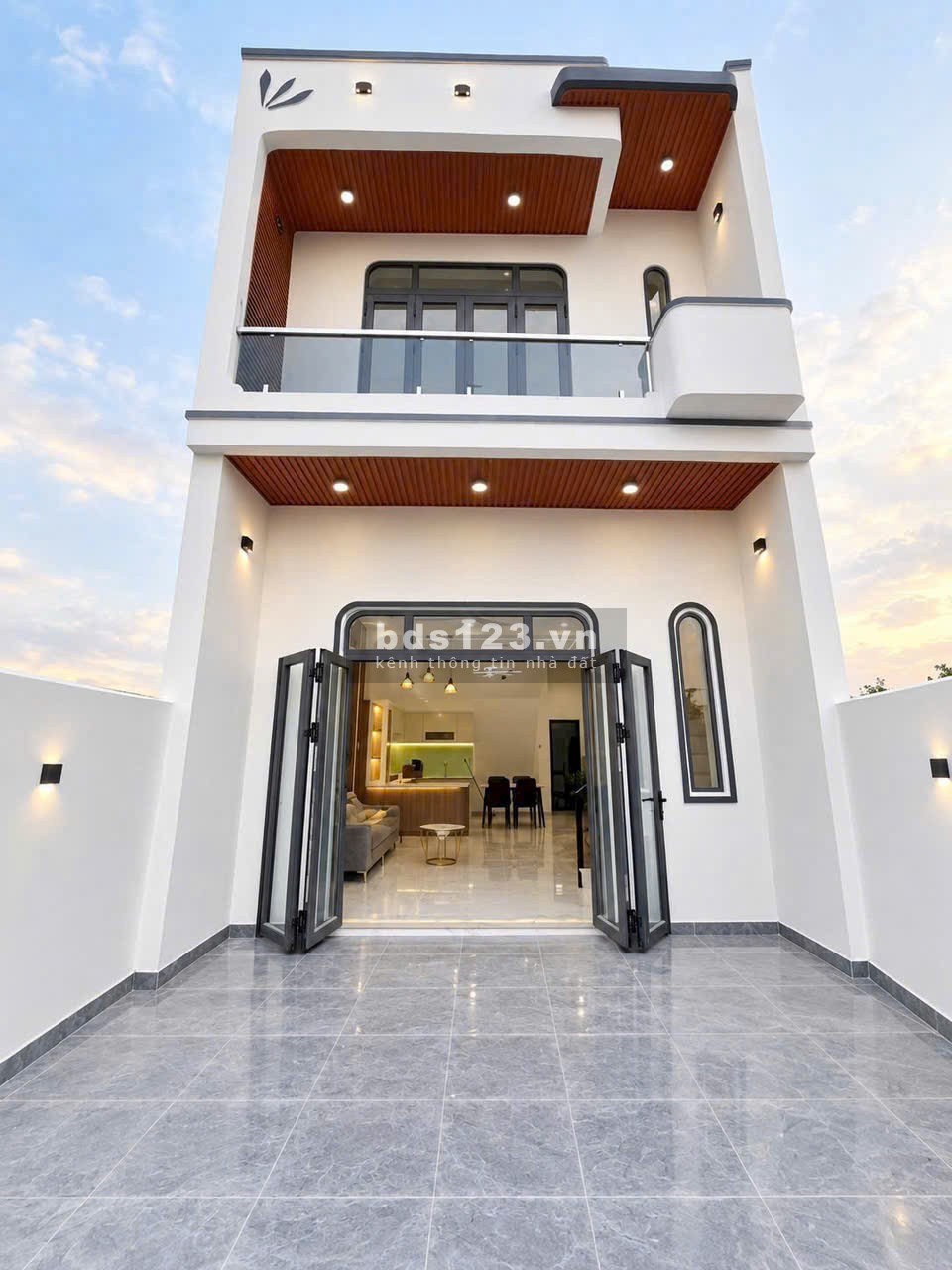 NHÀ MỚI TINH, SÂN Ô TÔ, GIÁ RẺ BẮT NGỜ!