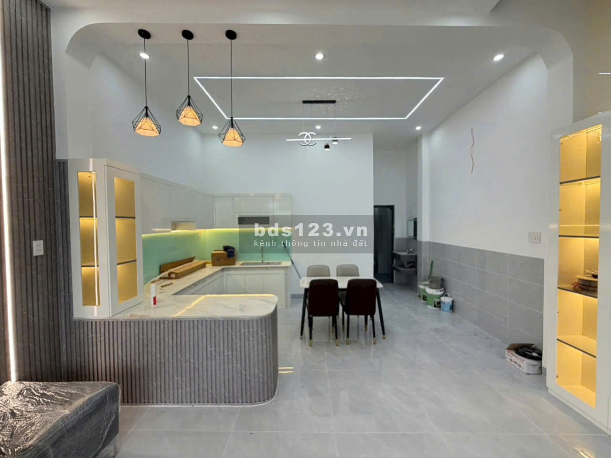 NHÀ MỚI TINH, SÂN Ô TÔ, GIÁ RẺ BẮT NGỜ!