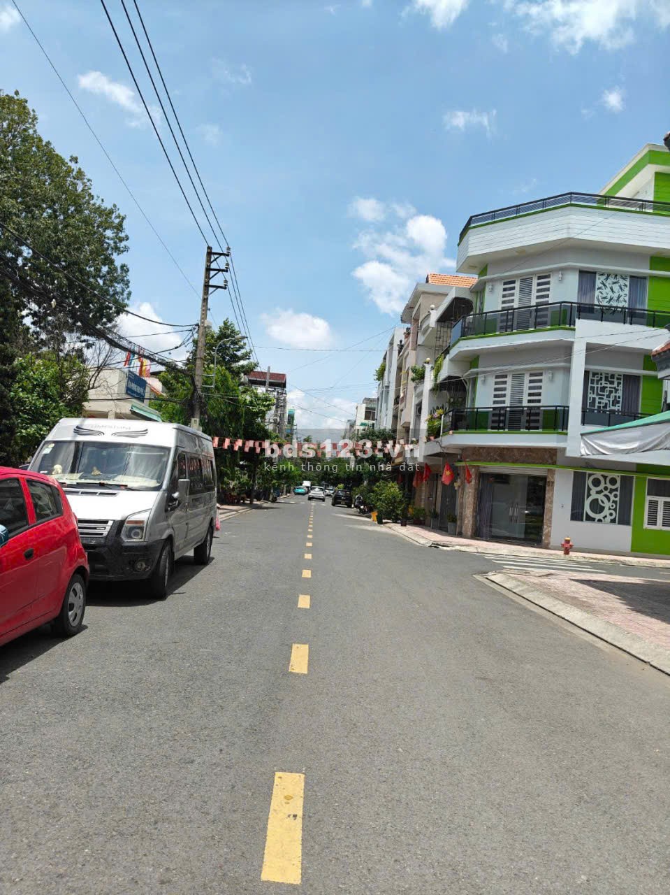 Bán căn góc MT khu Tên Lửa Bình Tân 4 tầng siêu đẹp