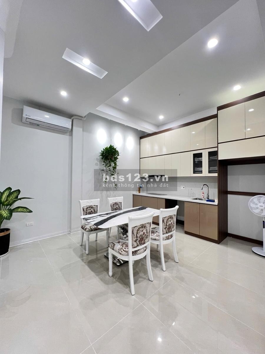 NHÀ LÔ GÓC HÀO NAM 50M² - 4 THOÁNG - 8 PHÒNG NGỦ - GIÁ 12,9 TỶ