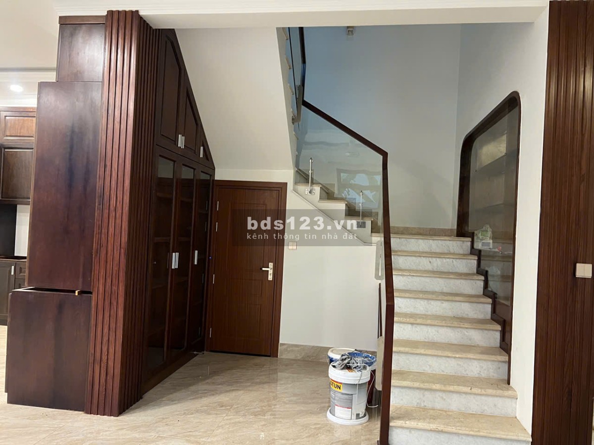 Cho thuê nhà biệt thự nguyên căn 200m2 mới xây - Bưng Ông…