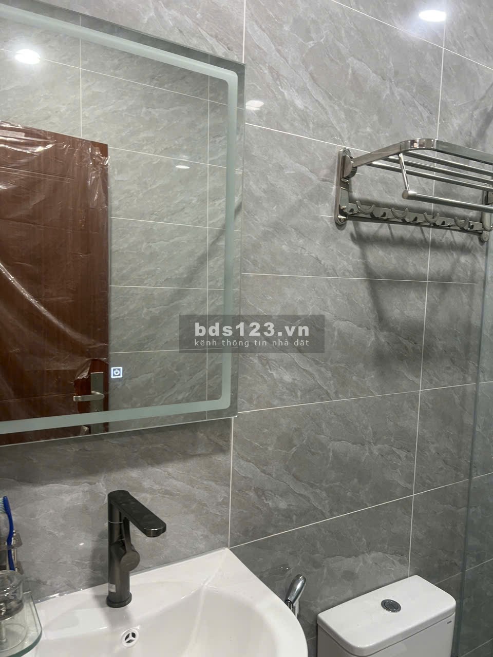 Cho thuê nhà biệt thự nguyên căn 200m2 mới xây - Bưng Ông…