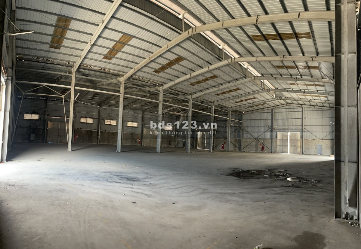 Cho thuê kho xưởng 2.100m² tại Đan Phượng, Hà Nội – Trục QL32