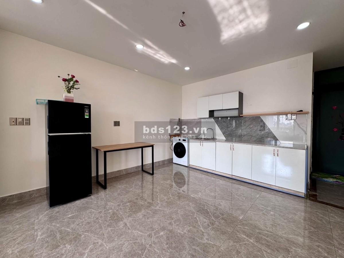 CHO THUÊ CHDV CAO CẤP 1PN TÁCH BẾP - 100M2 - BAN CÔNG THOÁNG MÁT