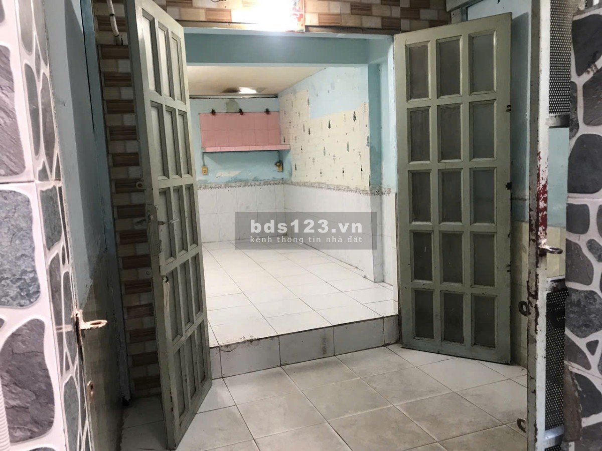 Bán nhà cũ tiện xây mới đường Chiến Lược Quận Bình Tân