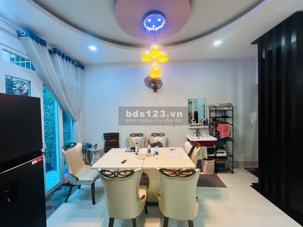 Bán nhà Phúc An City, 5x15m sổ hồng riêng, mặt tiền 12m đối diện công viên
