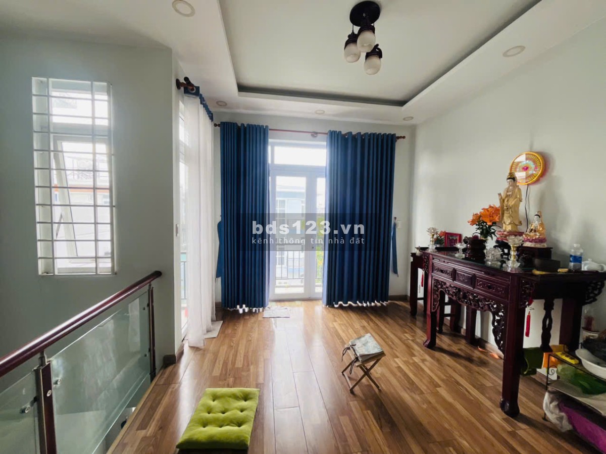 Bán nhà Phúc An City, 5x15m sổ hồng riêng, mặt tiền 12m đối diện công viên