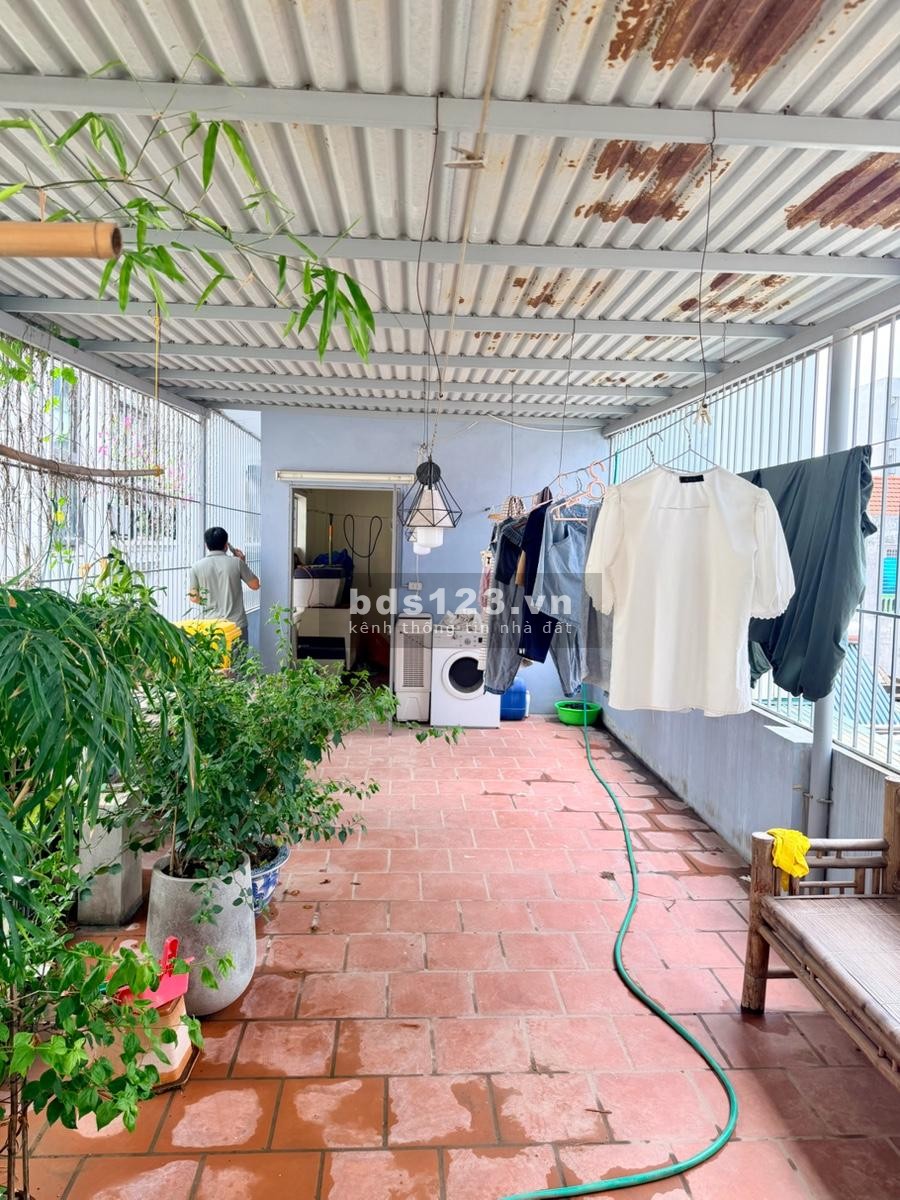 BÁN NHÀ LÔ GÓC PHÂN LÔ KHU HOÀNG ĐẠO THÀNH - 72M², Ô TÔ ĐỖ…