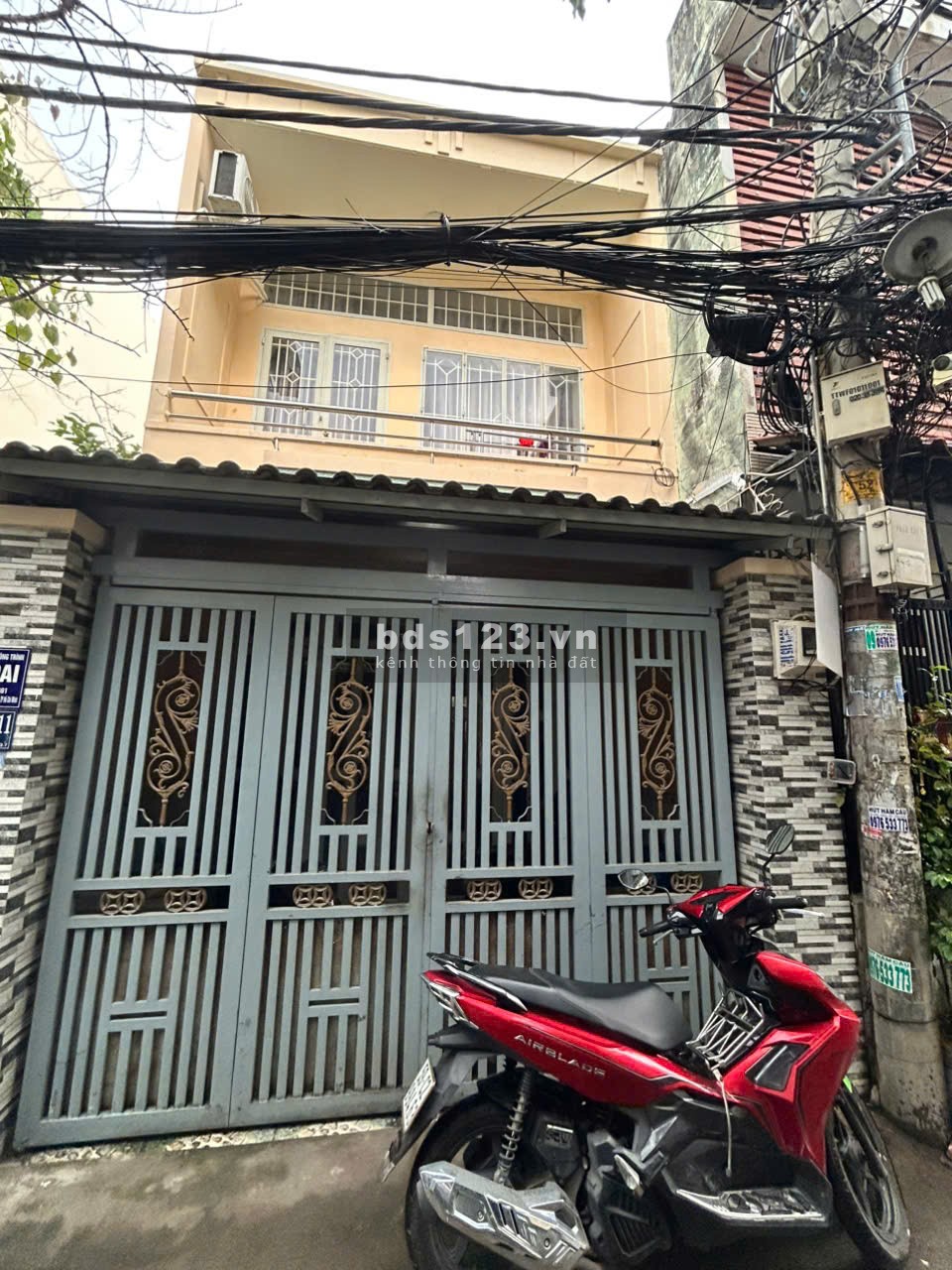 BÁN CĂN NHÀ 2 TẦNG XE HƠI ĐẬU NGAY NHÀ TẠI PHƯỜNG PHÚ…