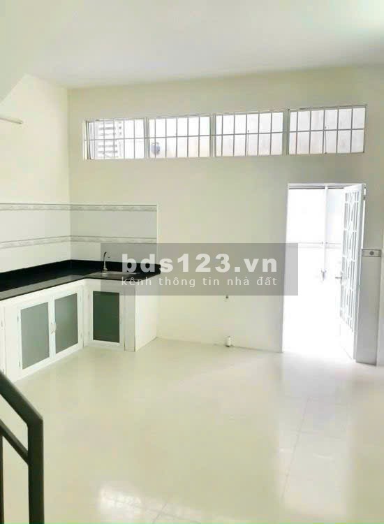 BÁN CĂN NHÀ 2 TẦNG XE HƠI ĐẬU NGAY NHÀ TẠI PHƯỜNG PHÚ…