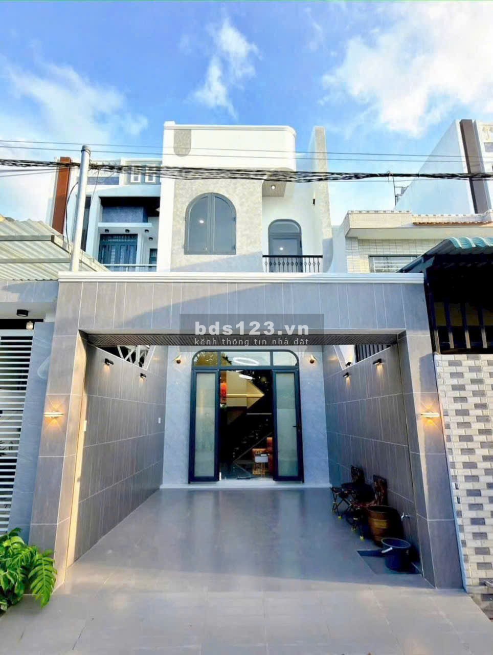 800 TRIỆU SỞ HỮU NHÀ LẦU HOÀN CÔNG CHÍNH CHỦ