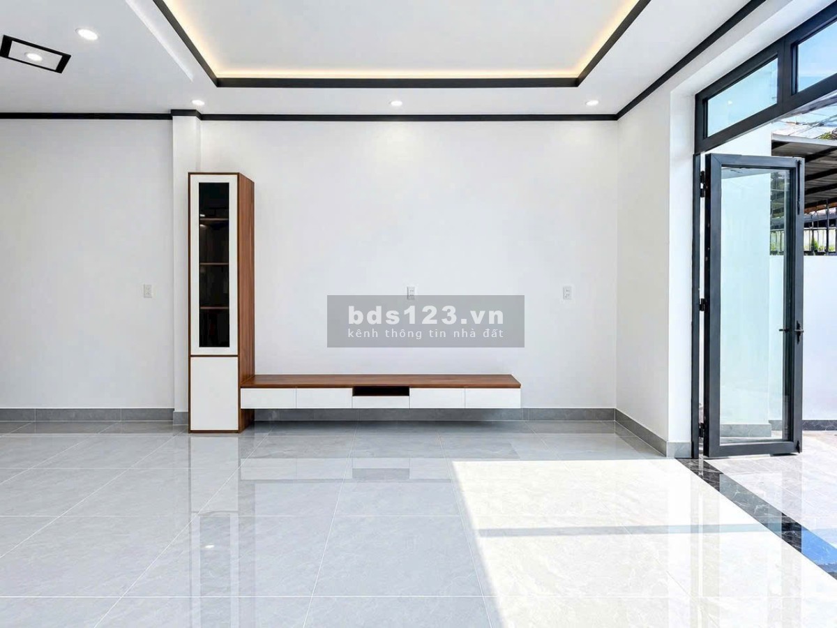 NHÀ ĐẸP 1 LẦU, 3PN, CÓ SÂN Ô TÔ - GẦN CHANGSIN - CHỈ 600TR…