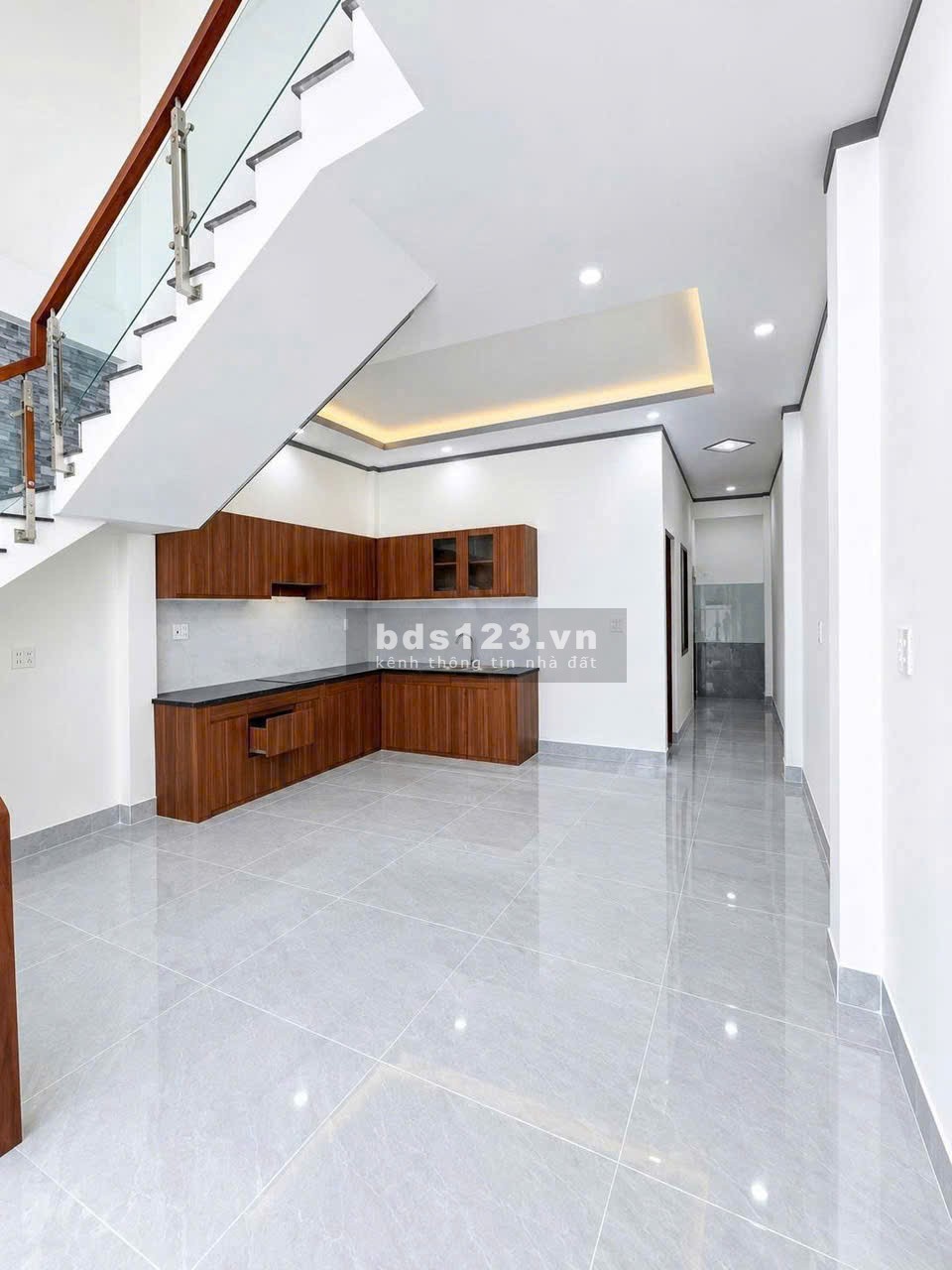 NHÀ ĐẸP 1 LẦU, 3PN, CÓ SÂN Ô TÔ - GẦN CHANGSIN - CHỈ 600TR…