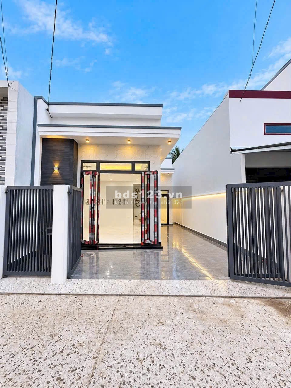 Nhà cấp 4 mới xây 90m2 - Gần chợ Thạnh Phú - Sổ riêng, full…