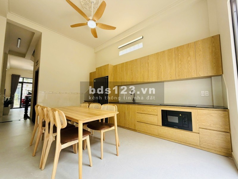 Nhà Mặt Tiền Quận 2 Cũ, Gần CC Homyland, 80m2. Giá 8,x Tỷ