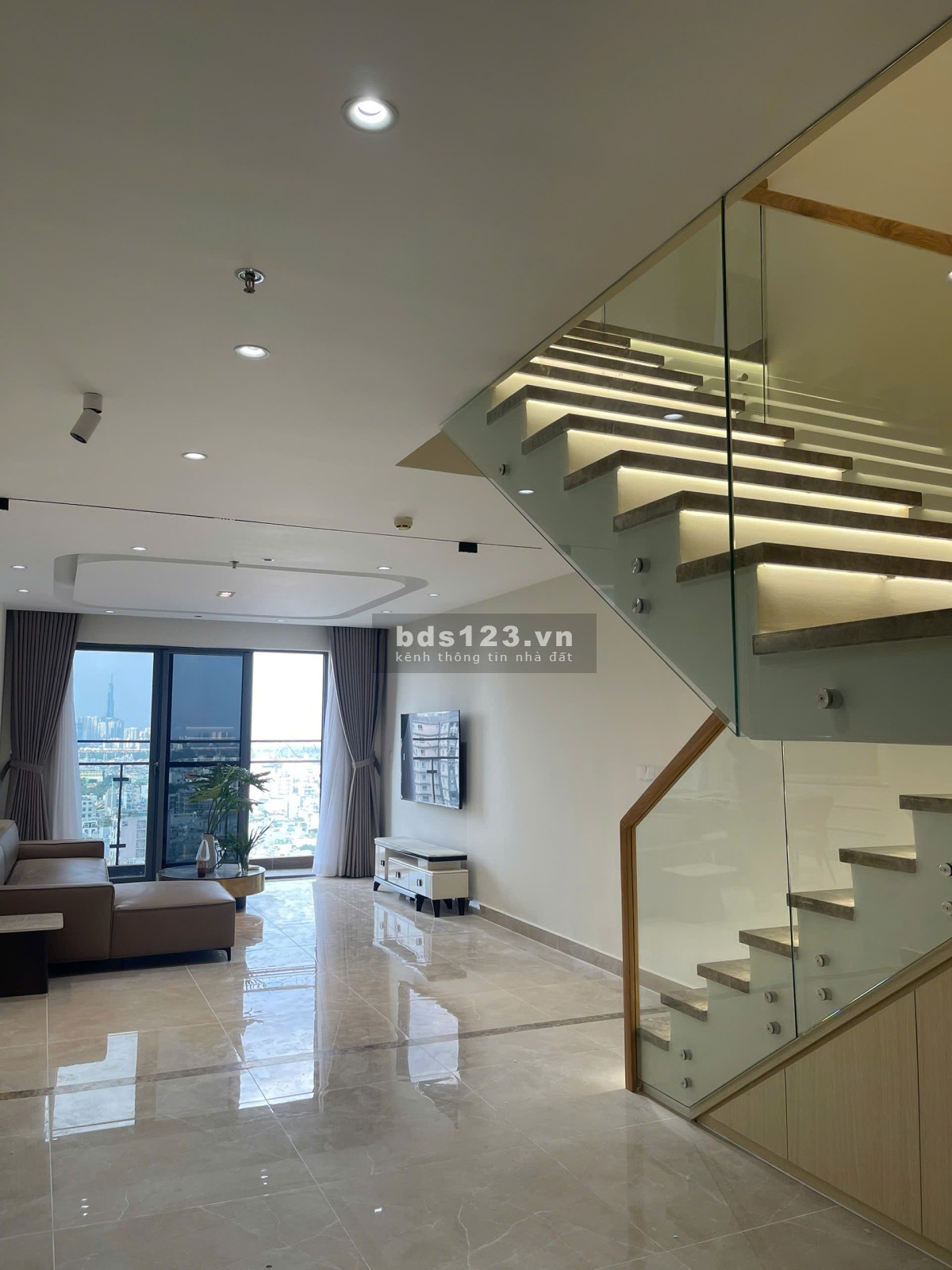 Cho thuê Penthouse Docklands - Nguyễn Thị Thập