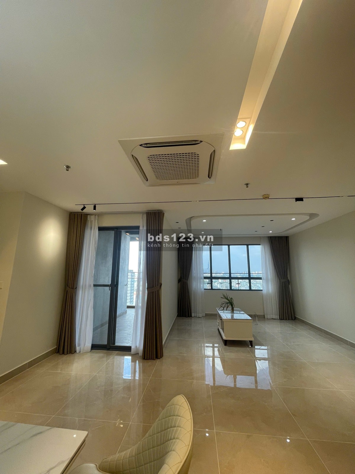 Cho thuê Penthouse Docklands - Nguyễn Thị Thập