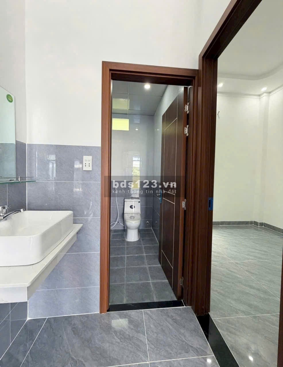 NHÀ LẦU 3PN SIÊU ĐẸP GẦN CHỢ BÌNH LỢI, ĐƯỜNG Ô TÔ. GIÁ…