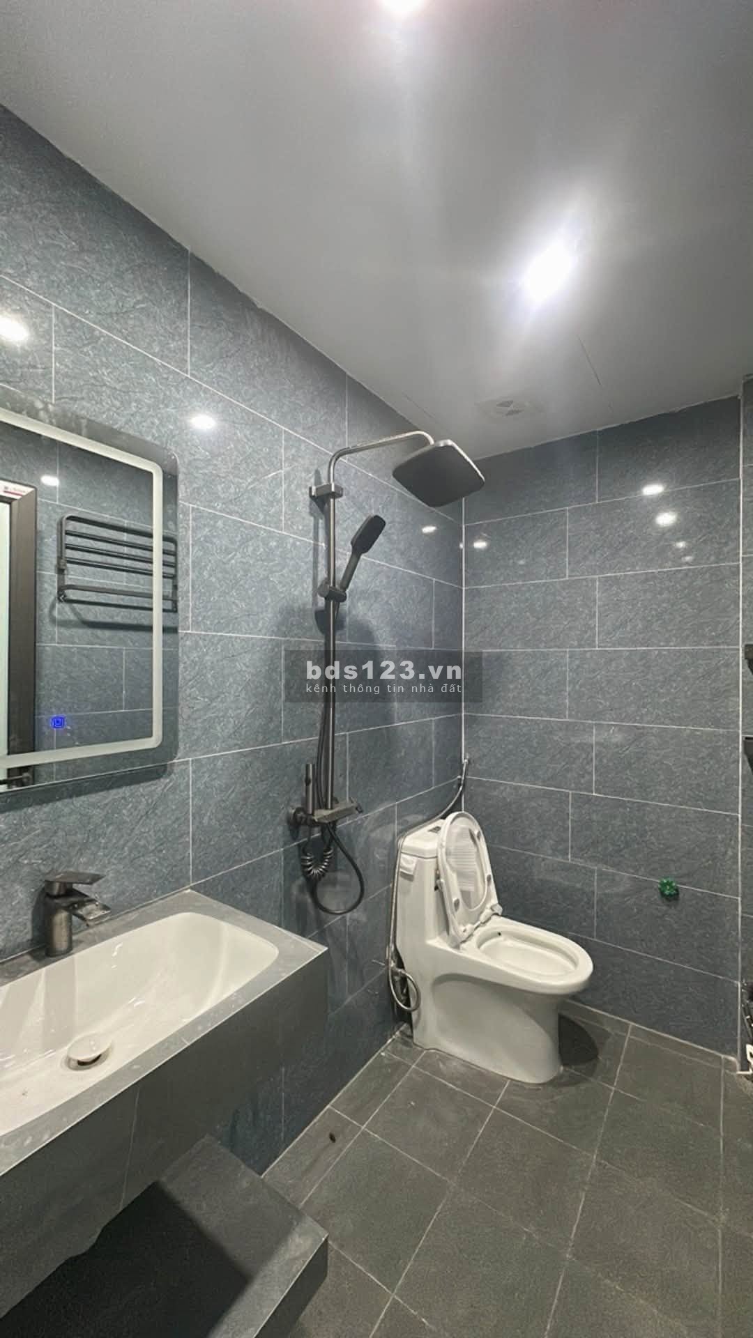 CẦN BÁN CĂN NHÀ 3 TẦNG MỚI TINH TẠI LẠC ĐẠO – VĂN LÂM…