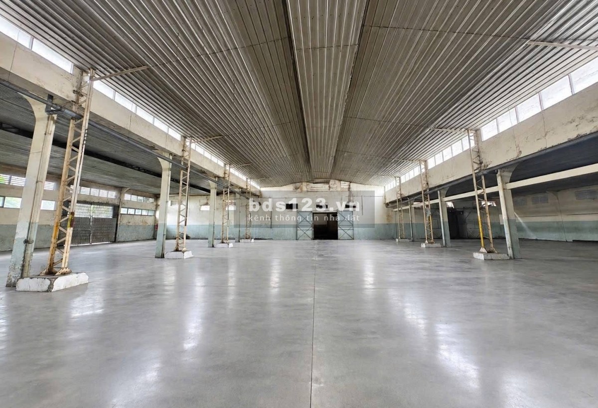 Cho thuê kho xưởng 1800m2 Trần Văn Dư, Tân Bình