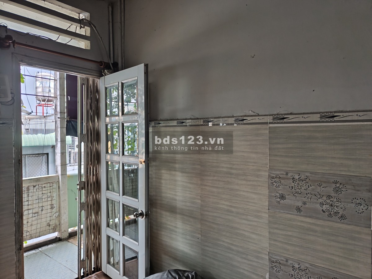 Chỉ 5tr ,căn hộ lầu 4 50m2 chung cư Nguyễn văn lượng 2 số 417 Thống nhất Gò Vấp