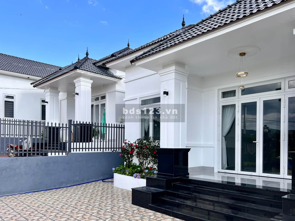 Cần Bán Nhà Kiên Cố Ven Đà Lạt 328m², 228m² Đất Ở, 3 Phòng Ngủ