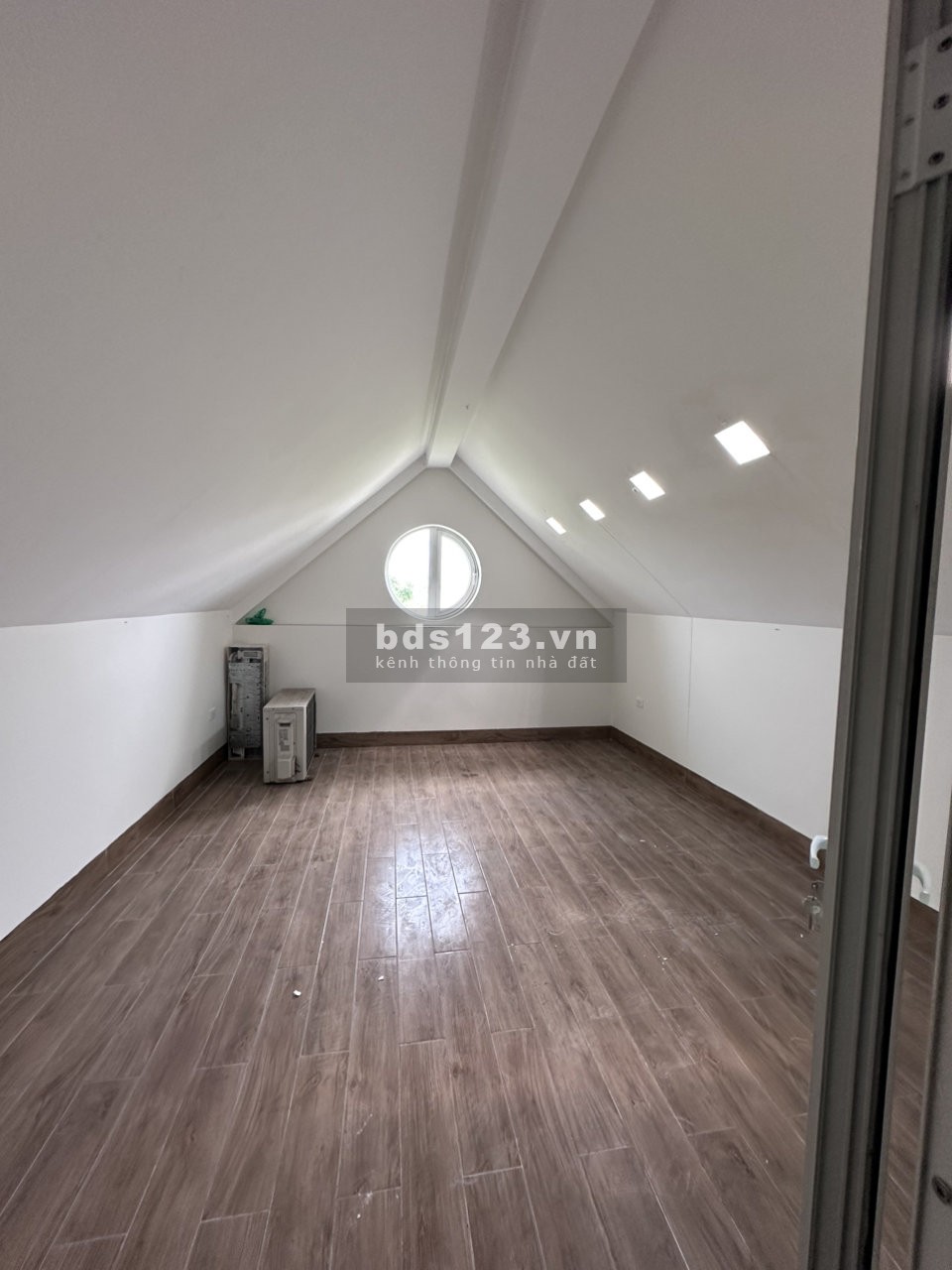 CHO THUÊ MẶT BẰNG 383M² PHỐ NGUYỄN KHUYẾN - KĐT VĂN QUÁN, HÀ…