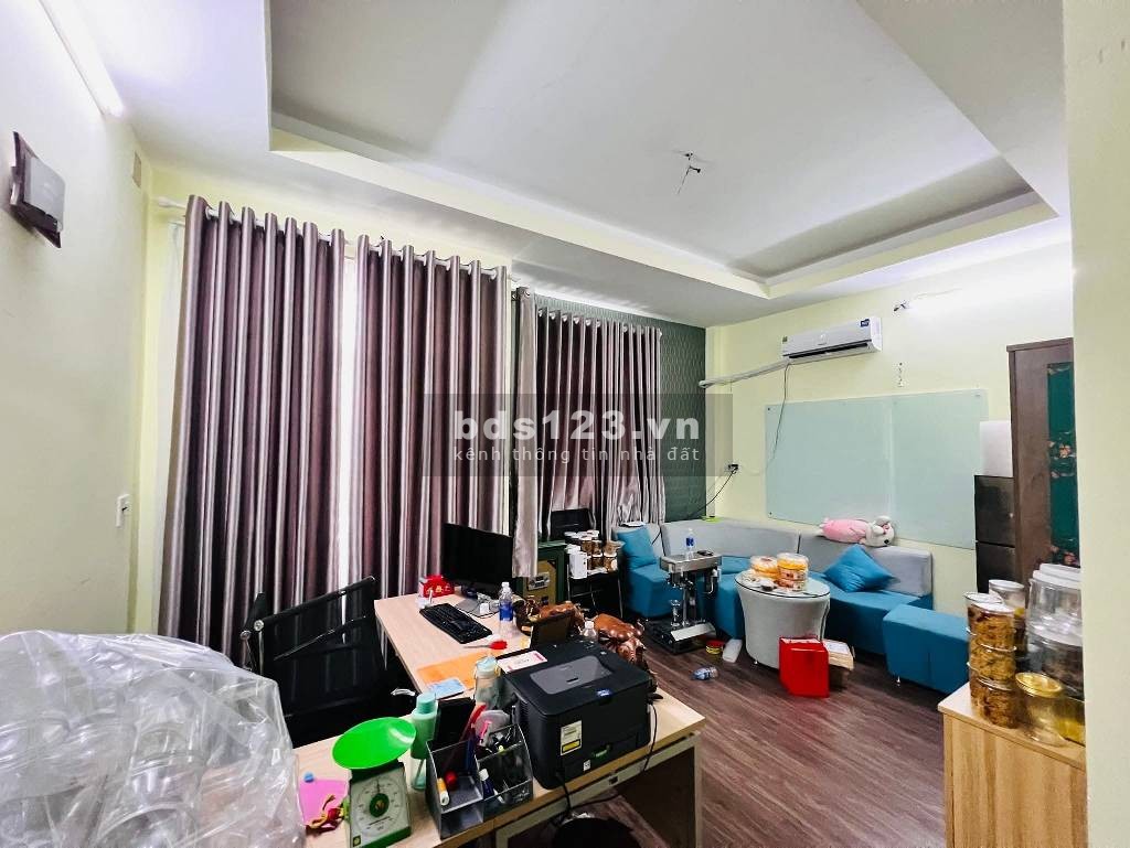 Nhà Linh Xuân 4 phòng ngủ, giá tốt, sẵn sàng vào ở