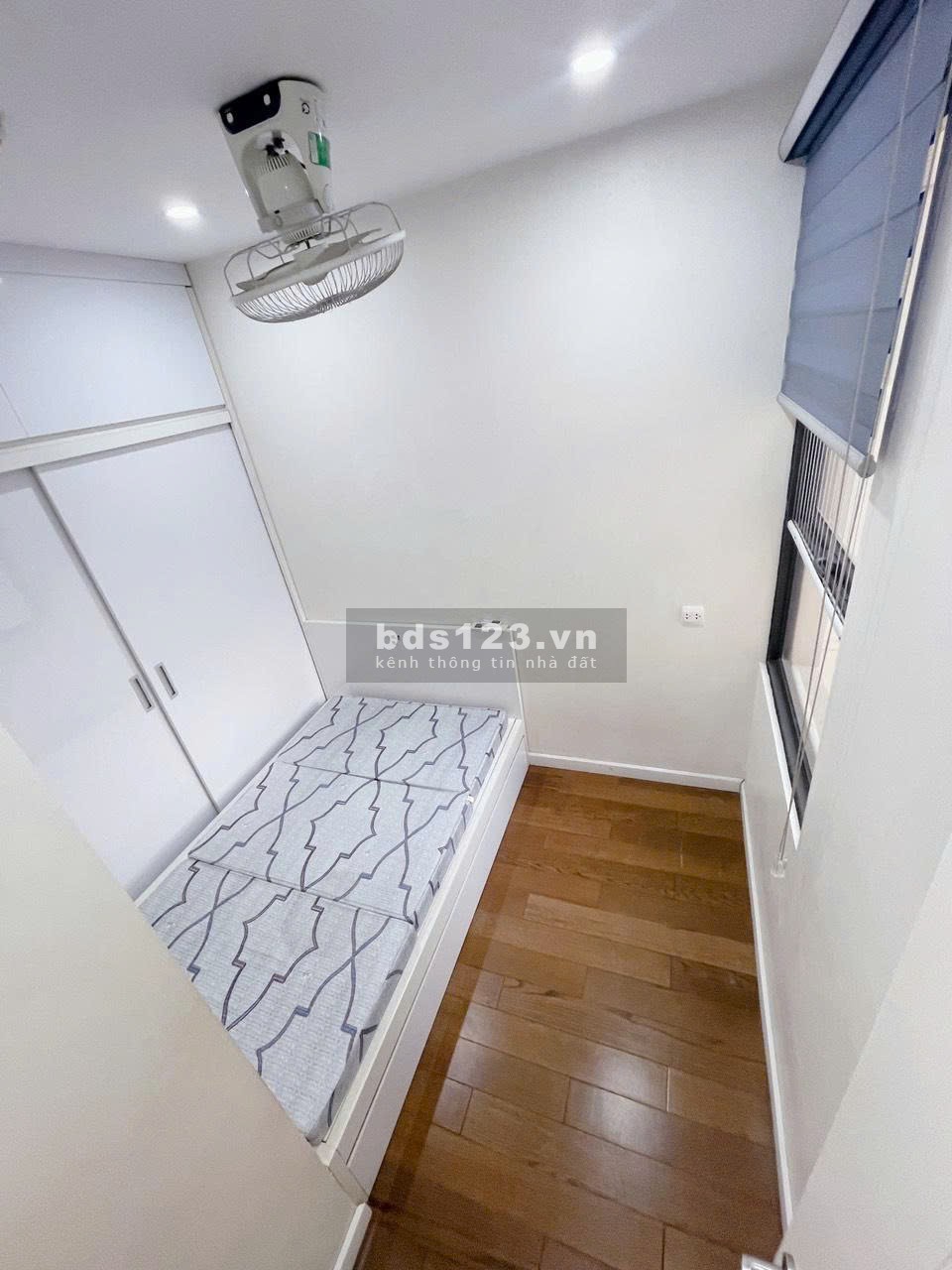 16,5tr thuê 1N+1 Vinhomes D'Capitale 52m² - sẵn chỗ làm việc