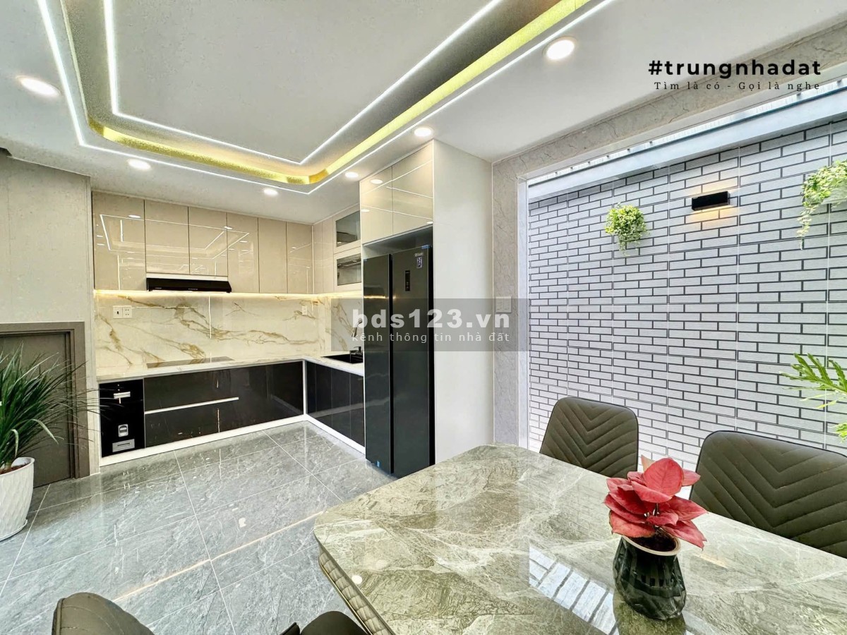 Giảm 350 triệu - Nhà phố mới Thạnh Lộc 15, 5 tầng, 4PN, giá…