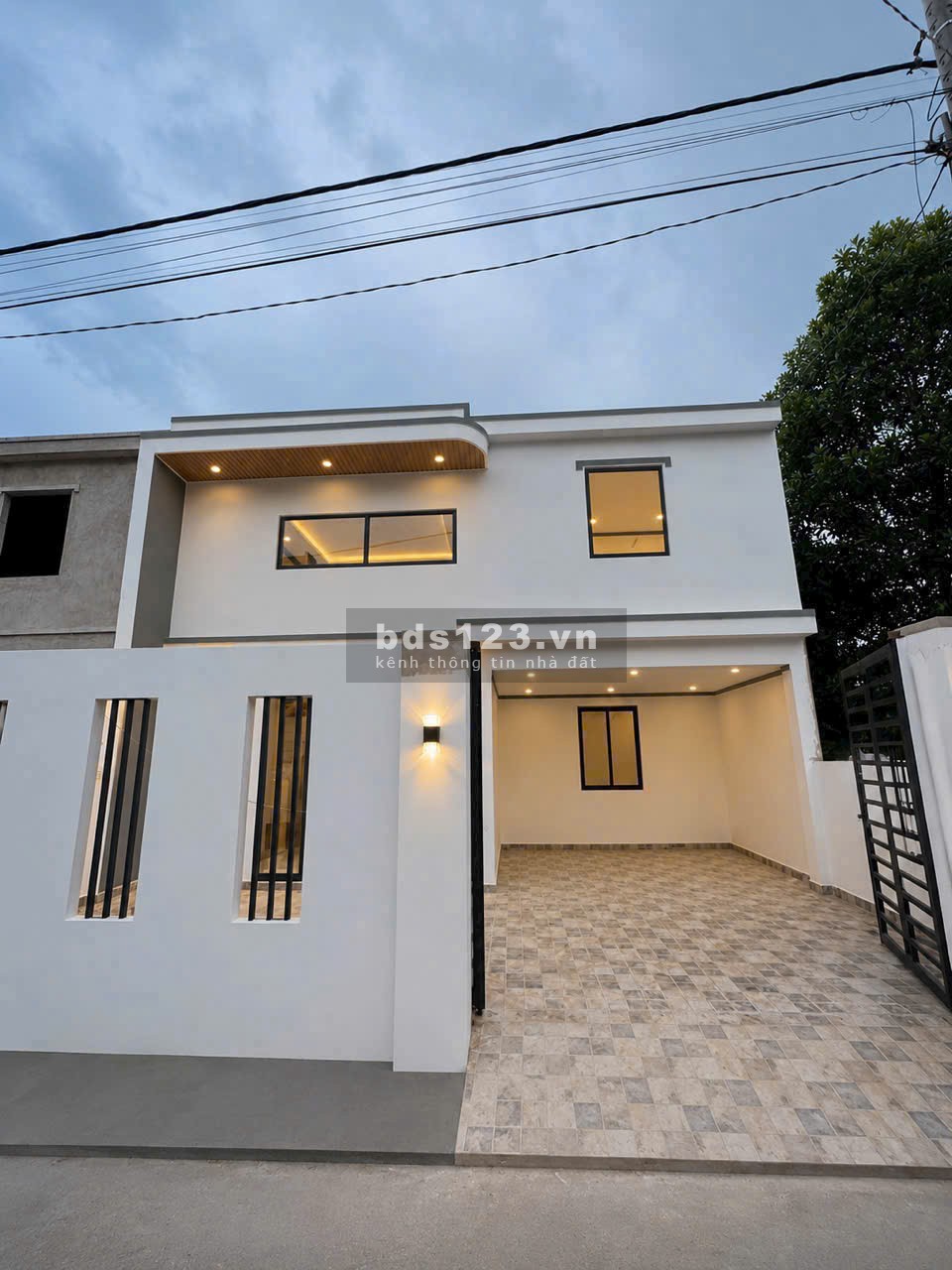 NHÀ 1 TRỆT 1 LỬNG PHONG CÁCH BIỆT THỰ – NGÃ 3 BÌNH Ý