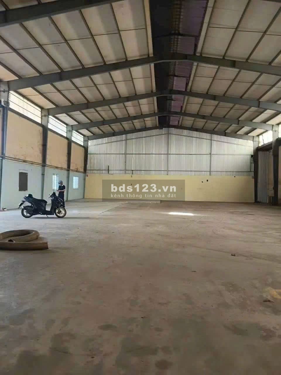 Cho thuê cụm kho 200m2, 520m2 đường container gần ngã tư Ga Quận 12