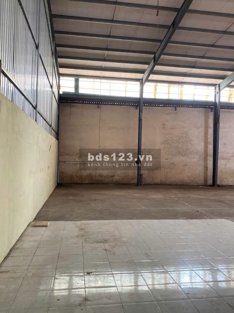 Cho thuê cụm kho 200m2, 520m2 đường container gần ngã tư Ga Quận 12