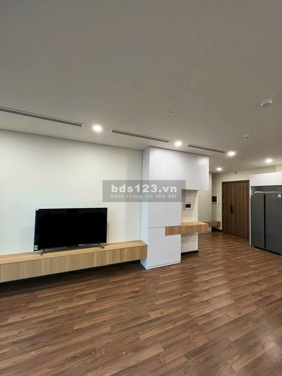 Mình có quỹ các căn bên Mipec cần cho thuê 2 ngủ full đồ giá…